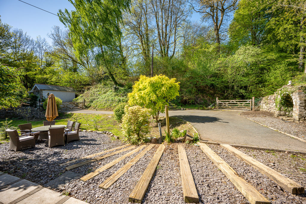 Patio Area- click for photo gallery